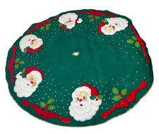 VTG MCM Bucilla Santa Jolly Faces Christmas Tree Skirt Green Felt Sequin Holly
