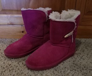 bearpaw boots buttons