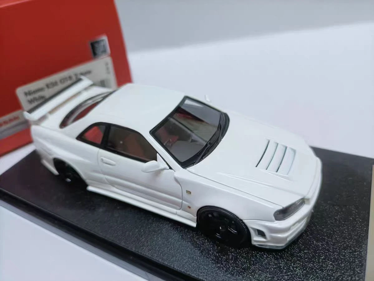 Nismo R34 GT-R Z-tune シルバー HPI 1/43 NISMO R34 GT-R Z-tune シルバー / NISMOストライプ (ミニカー