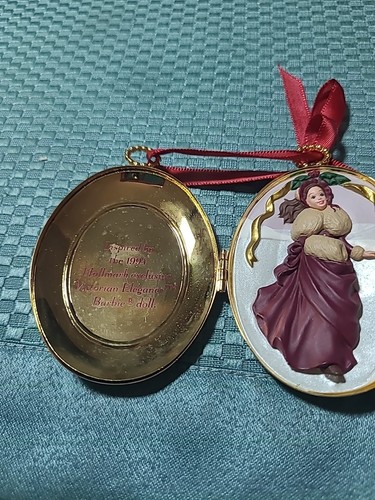 Victorian Elegance Barbie Ornament - Picture 4 of 5