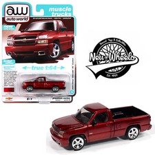 AUTO WORLD PREMIUM - MUSCLE TRUCKS - APPLE RED - 2005 CHEVY SILVERADO SS CUSTOM