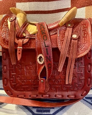 Tooled Mexican RED Leather SADDLE Shoulder Bag Personalized Artisanal - Photo 1/4