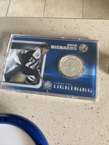 Richards Lightning Coins, Cuzzie, St. Louis Bobble Heads, Globe, Drum & More - Picture 10 of 18