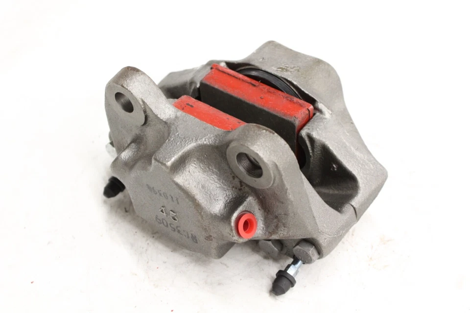 VW Volkswagen Vanagon Transporter Front Right RH Loaded Brake Caliper 1976-1985 - Image 3 of 4