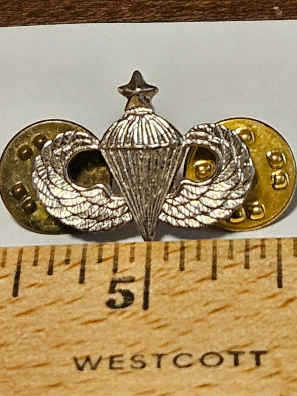 US ARMY Airborne Senior Paratrooper Jump Wings Insignia Pin