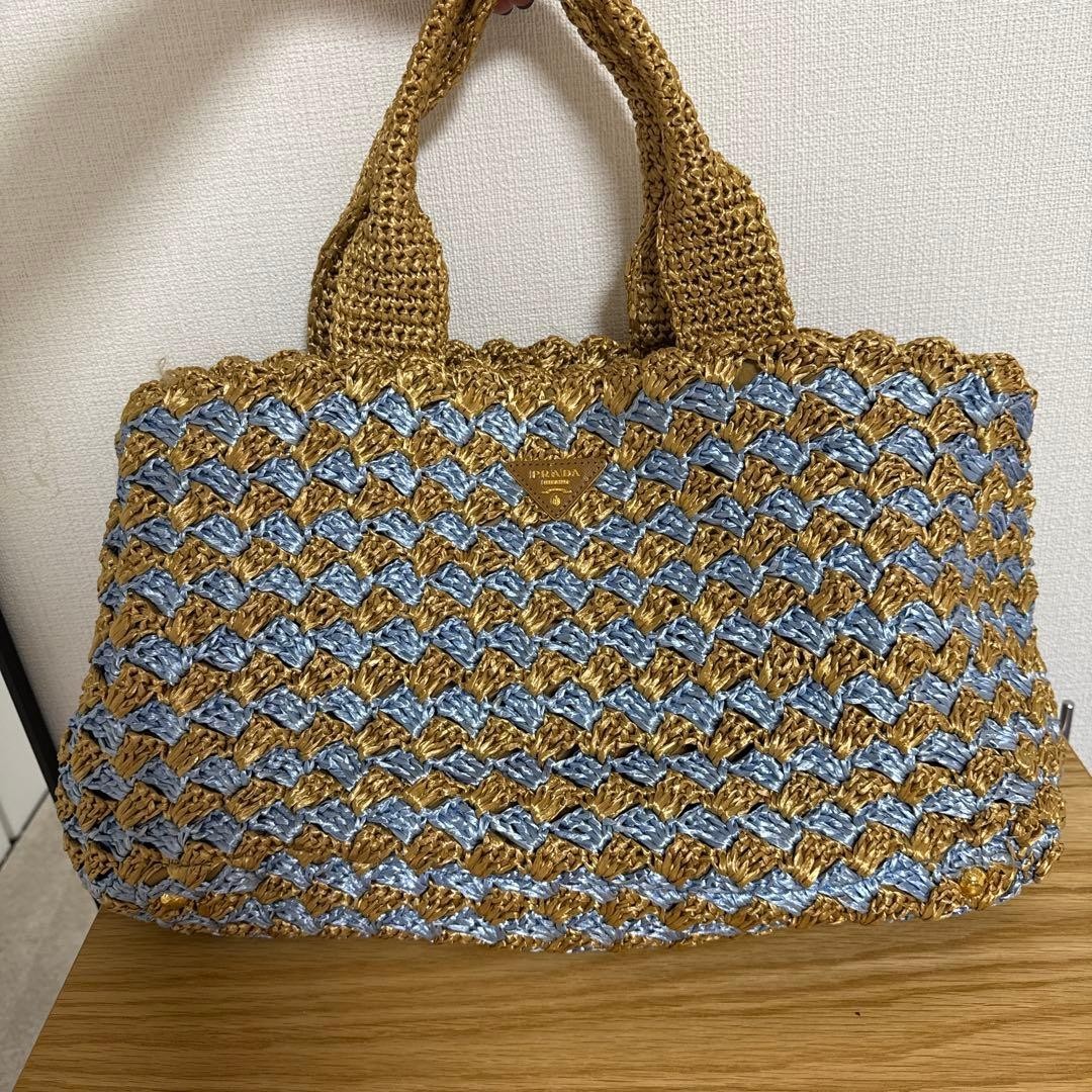 PRADA 風デザイン パーティーバッグ 大人気 PRADA◇ラフィア風 ミニ クロッシェトートバッグ ロゴ (PRADA