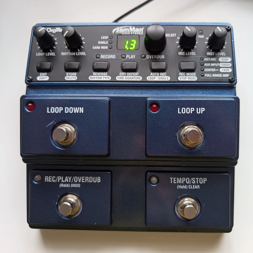Digitech Jamman Stereo Looper Pedal, Instrumenten- und Mikrofoneingänge, sehr guter Zustand verpackt - Bild 2 von 4