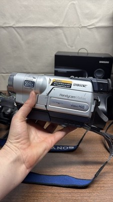 Sony Handycam Vision CCD-TRV118 Video Hi8 Camcorder NightShot NTSC
