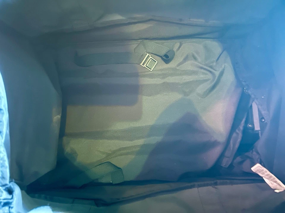 Team Red Bull Racing Puma Large Rolling Suitcase Duffel Bag Team Issue - Image 3 of 4