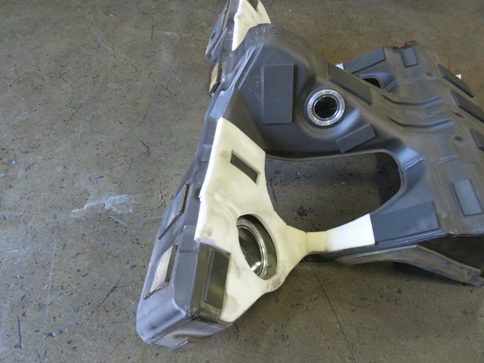 Ferrari FF, Fuel Tank Assembly, Used, P/N 264033 s/c 282718