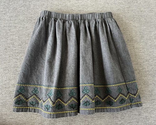 M Kids Cotton Skirt Embroidery Trees Pattern Size 140cm US 9/10 - Picture 3 of 3