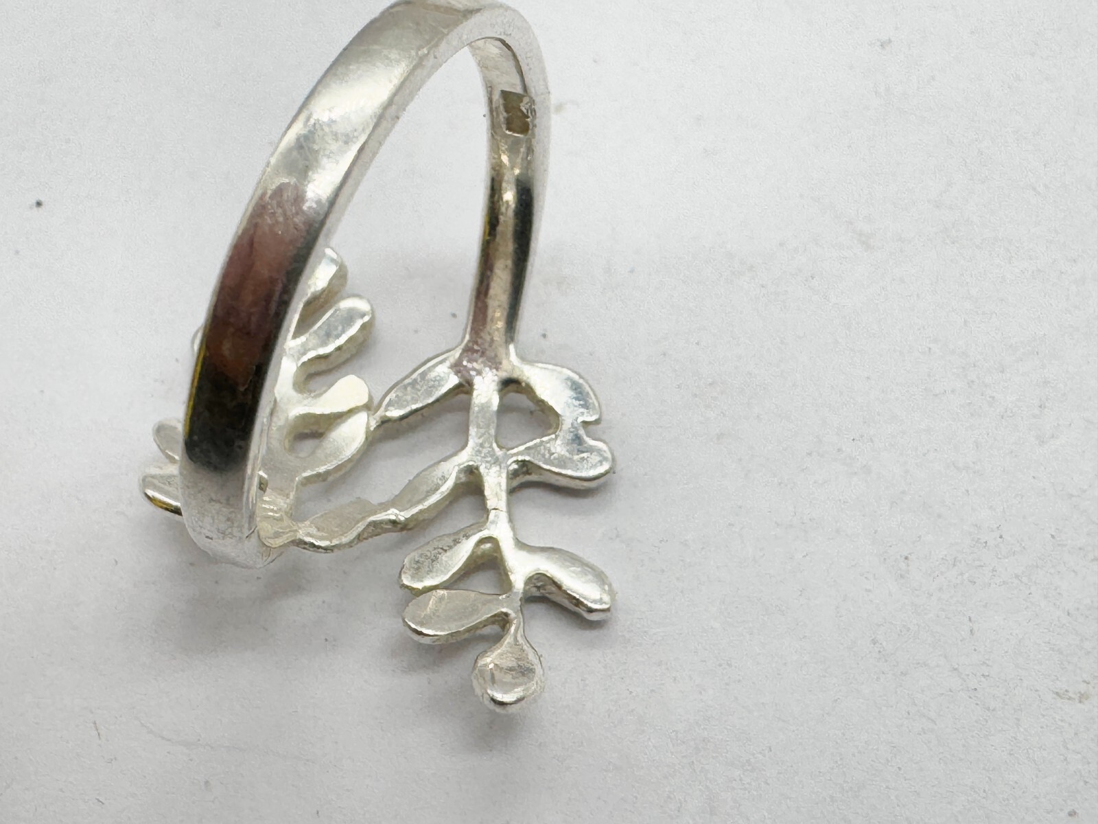 VINTAGE SOLID STERLING SILVER LEAF STYLE CROSS OV… - image 5