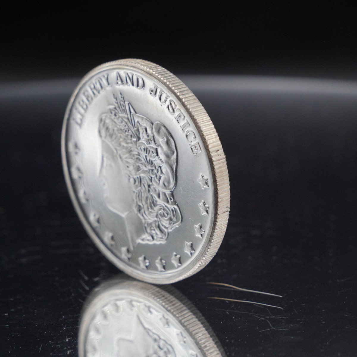 1982 Northstar Mint Lady Liberty and Justice 1oz 999 FINE Silver