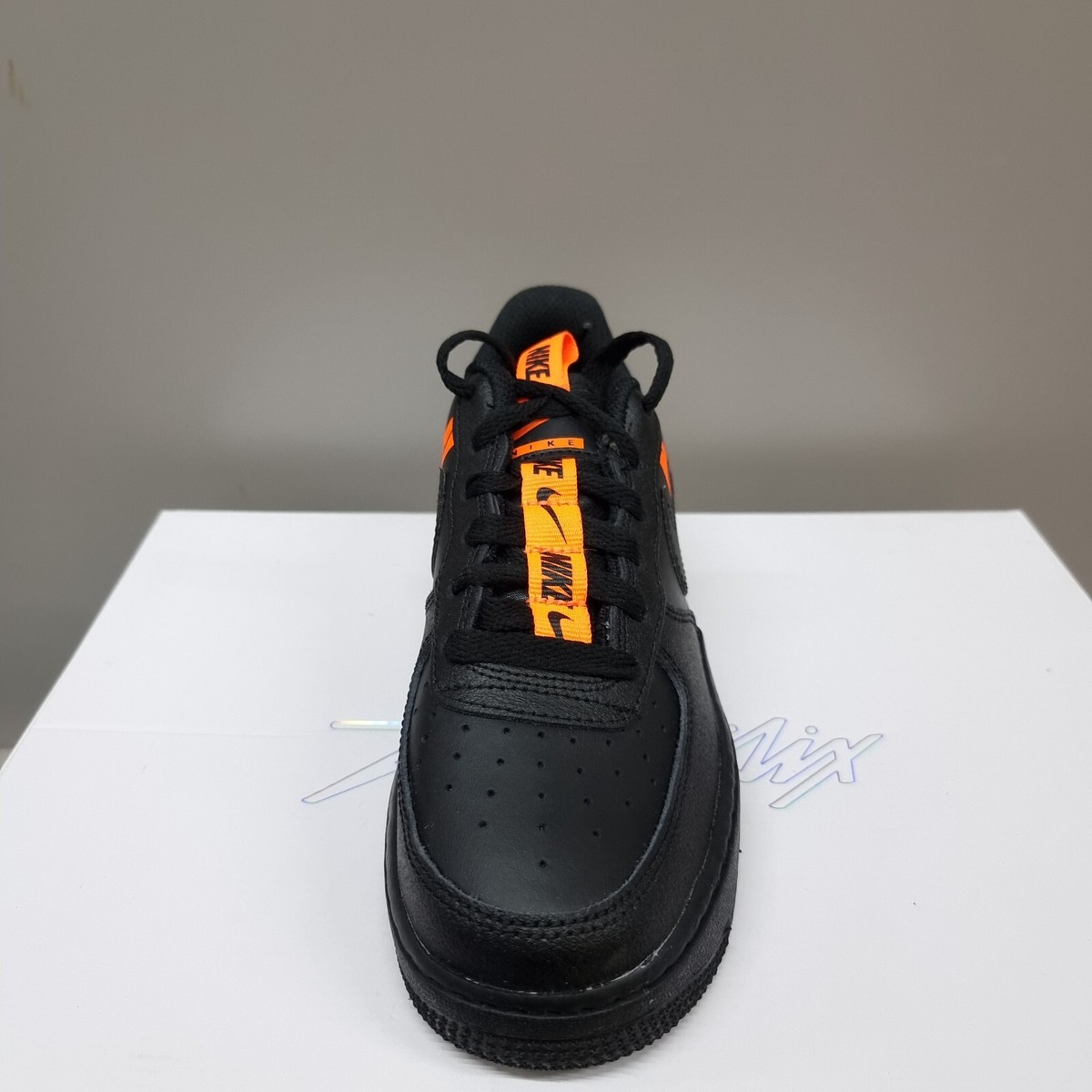 sneakers force 1 lv8 ksa