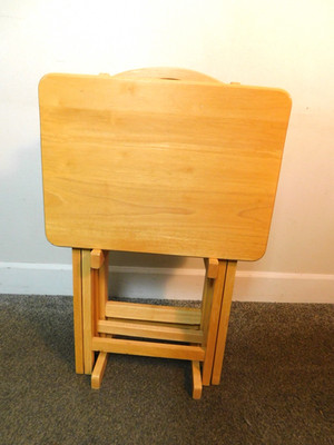 Vintage Set of 4 Solid Maple Folding TV Trays Tables + Stand Rustic Farmhouse