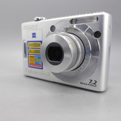 SONY Cyber-shot 7.2メガピクセル　DSC-W35 Sony Cyber-shot DSC-W35 7.2MP Digital Camera - Silver for