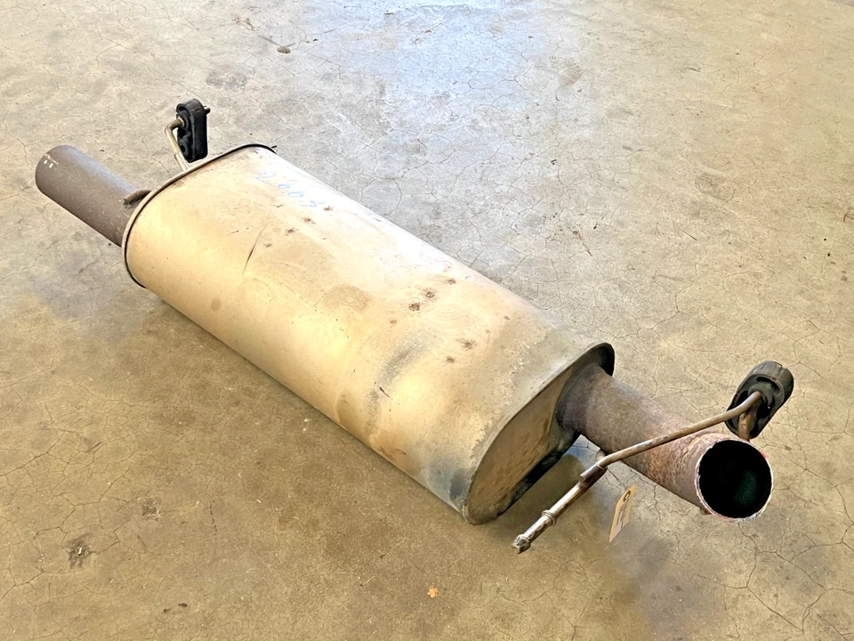 ⭐2012-2014 CADILLAC ESCALADE ESV 6.2L V8 EXHAUST MUFFLER TAIL PIPE OEM LOT2663 - Image 2 of 4