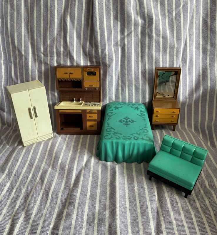 Ideal Dollhouse Furniture Lot 1969