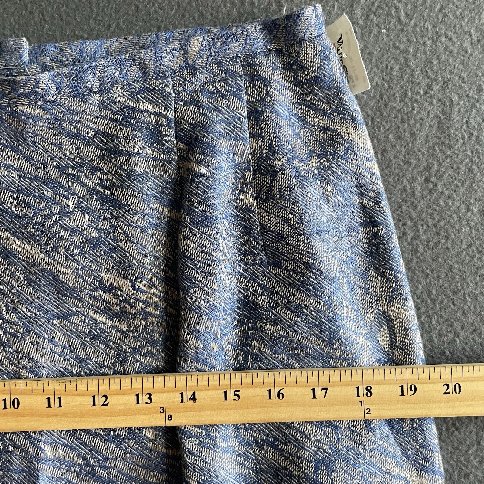 Picture 15 of 24