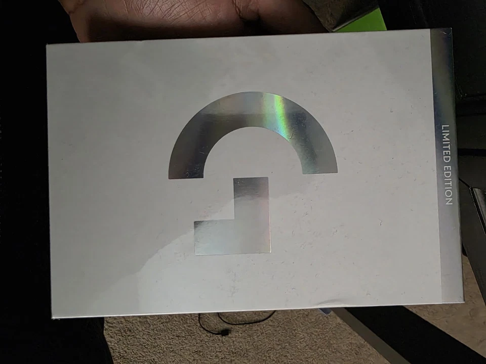 Logitech G PRO OP/PIXEL Wireless Gaming Mouse - Lime/Yellow LIMITED EDITION - Image 2 of 4