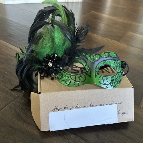 euc Green Masquerade Mask for Women with Feathers Marti Gras Venetian Party - Picture 7 of 7