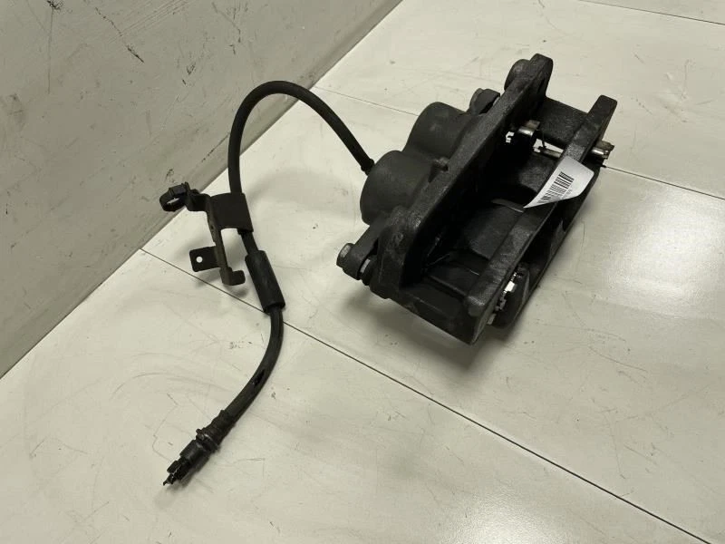 Chevrolet Suburban 1500 2012 pasajero delantero derecho pinza de freno fabricante de equipos originales+ Foto 3 de 4