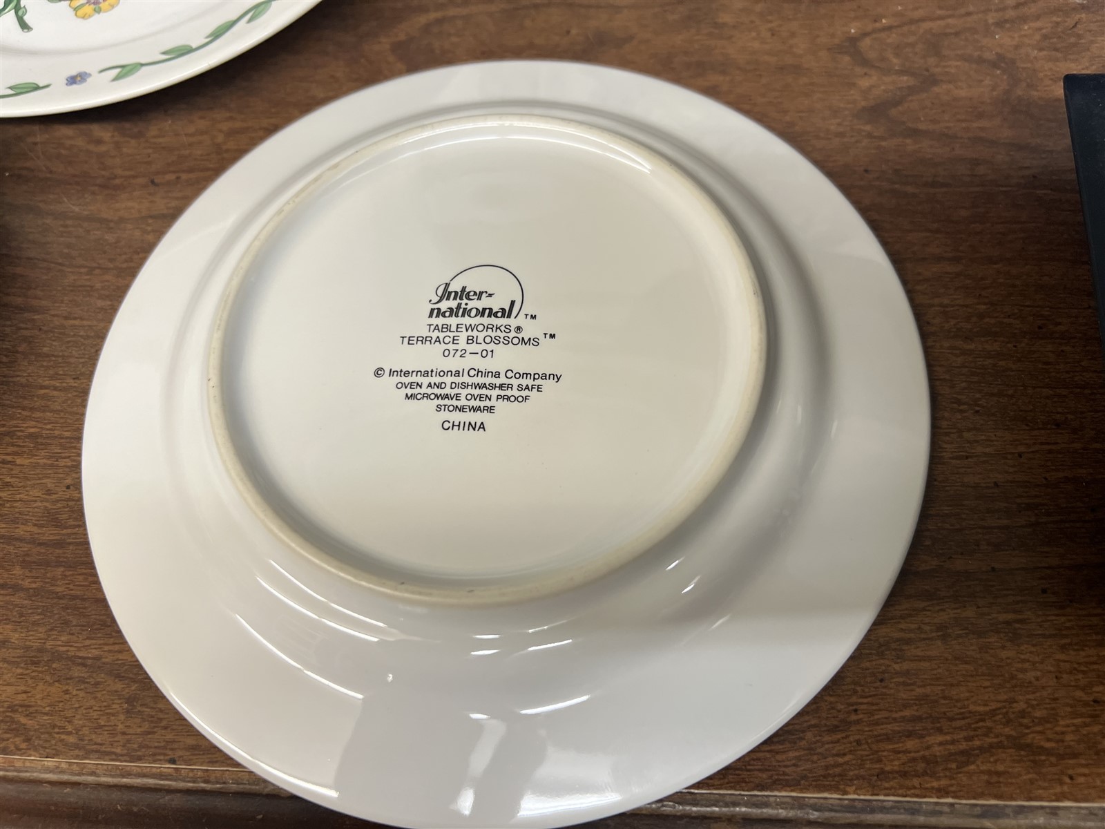 Set of 3 International Tableworks Terrace Blossoms Salad Plates 7-1/2"