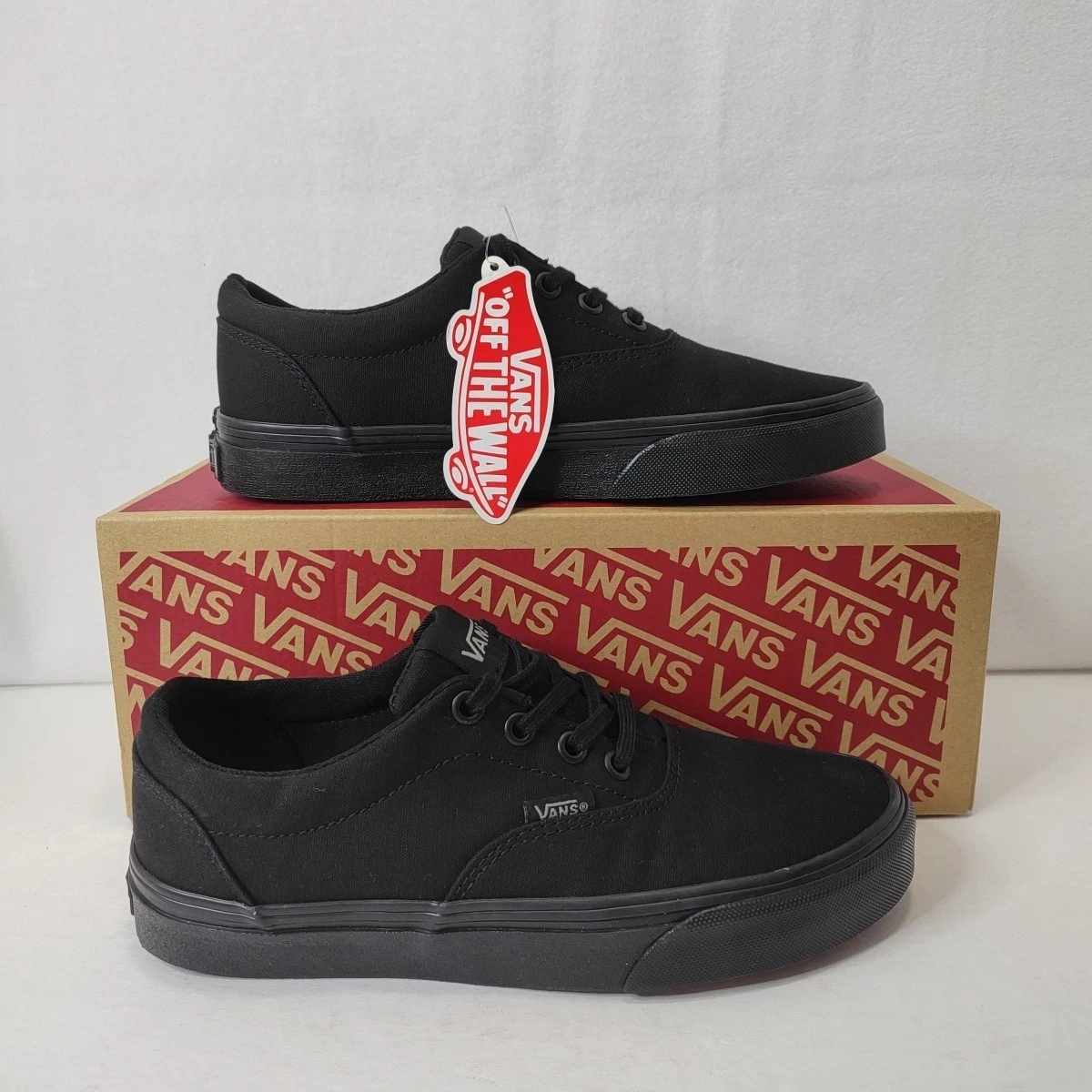 Vans All Black Low Top Doheny Sneakers in tela Youth taglia 4