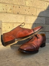 Shipton & Henage WINCHESTER 8 1/2 E leather brown brogue style laced shoes.