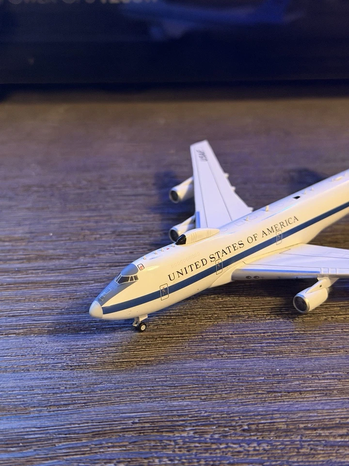 GeminiJets USAF Boeing E-4B GMUSA083 - Image 3 of 4