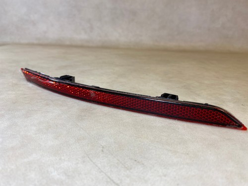 NEW GENUINE VOLKSWAGEN VENTO POLO REAR BUMPER REFLECTOR LEFT 6RF945105 - Picture 4 of 12