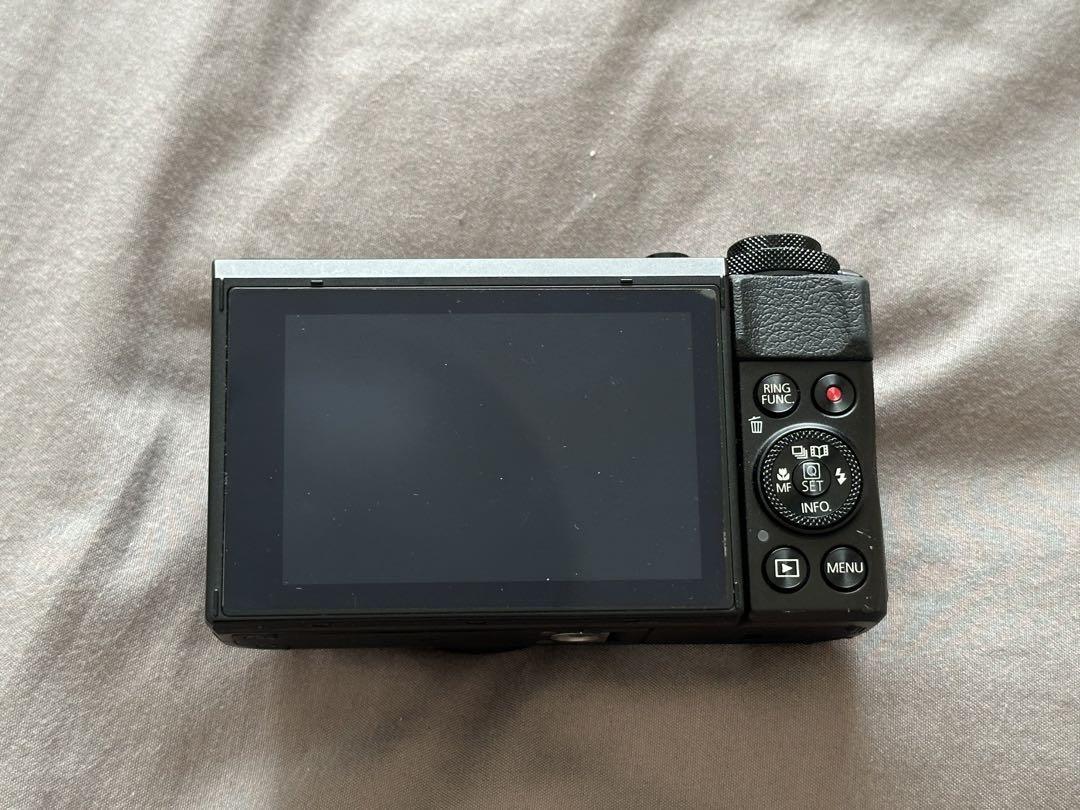 Canon PowerShot G7 X Mark II 20.1MP Compact Digital Camera Canon PowerShot G7 X Mark II 20.1MP Compact Digital Camera