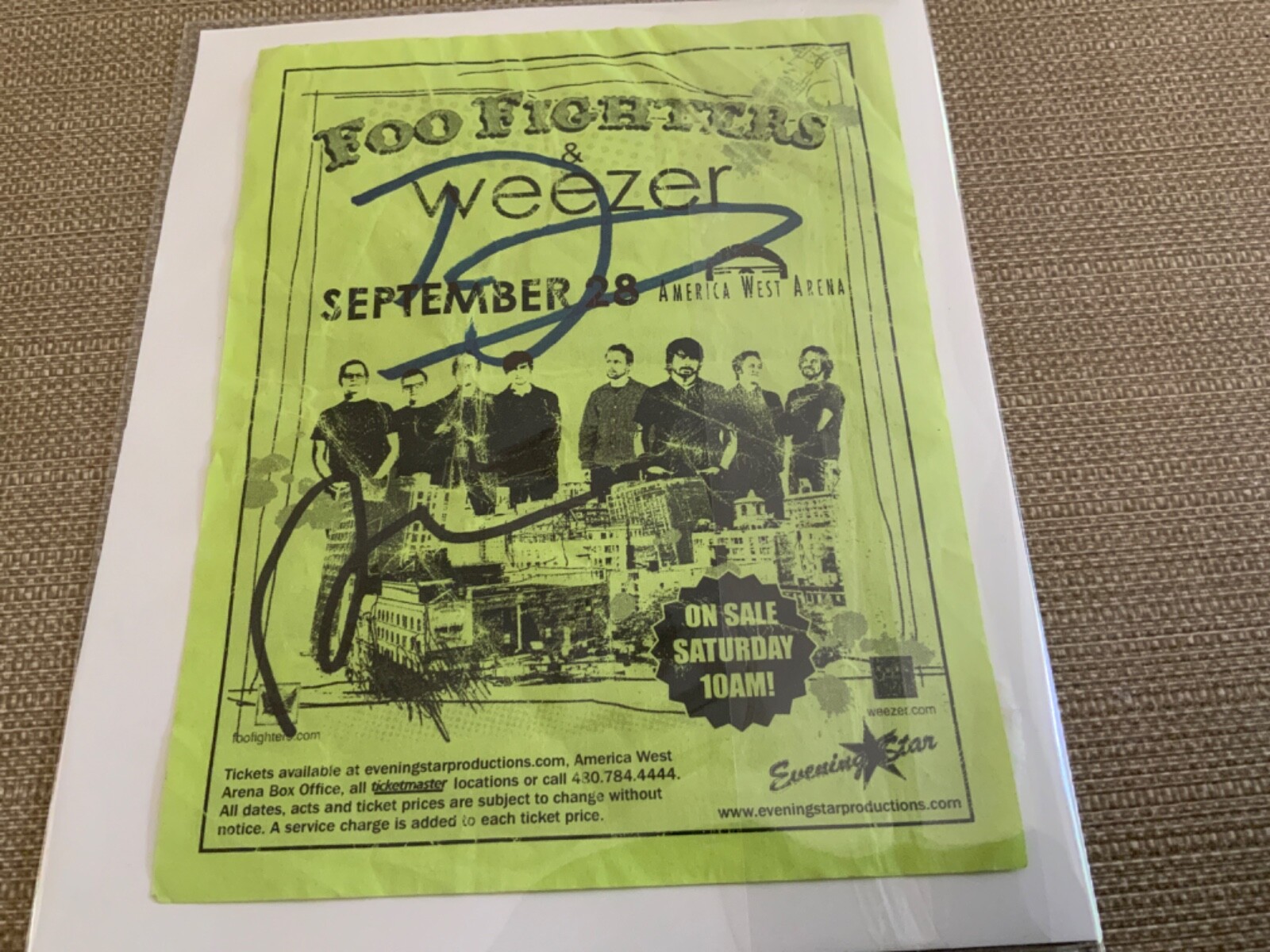 AUTOGRAPHED/Signed Foo Fighters Dave Grohl Weezer Rivers Cuomo Concert