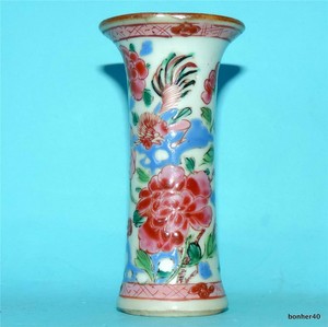 CHINESE PORCELAIN KANGXI ANTIQUE IMPERIAL FAMILLE ROSE ROOSTER DOLL HOUSE VASE