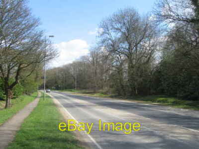 Foto 6x4 Eine fast leere Grove Road Basingstoke um 2008