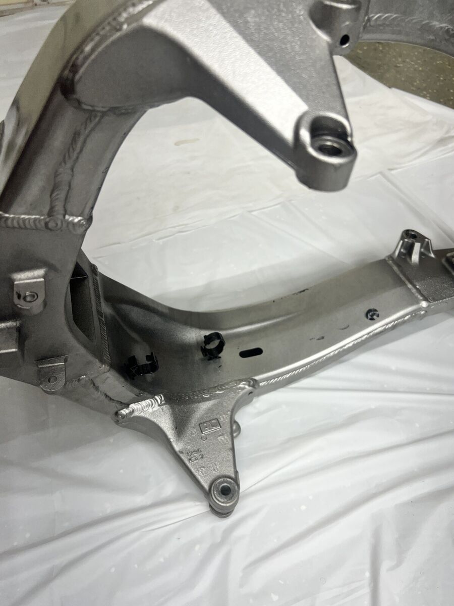 2003-2004 Kawasaki ZX6R ZX6RR ZX636 636 OEM Main Frame CLN T 2003-2004 Kawasaki ZX6R ZX6RR ZX636 636 OEM Main Frame CLN T