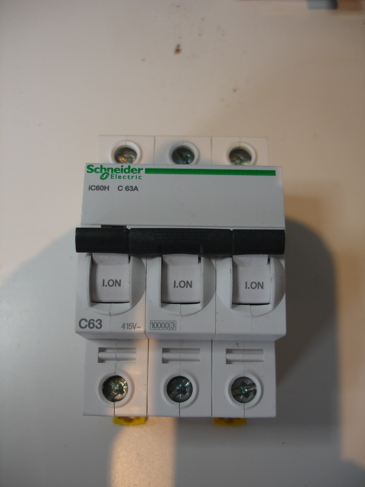 SCHNEIDER A9F54363 C63 MCB 63 AMP ACTI9 IC60H TYPE C 63A 10KA TRIPLE 3 PHASE