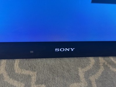 Sony Bravia 60” 3D 1080p LED 2011 Smart TV KDL-60NX720 w/Remote