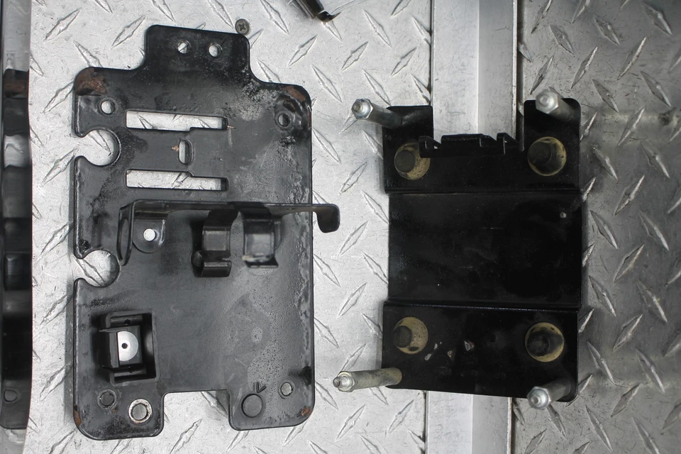 Harley-Davidson Dyna Wide Glide 2003 aniversario FXDWG bandeja de batería/cosas buenas Foto 2 de 4