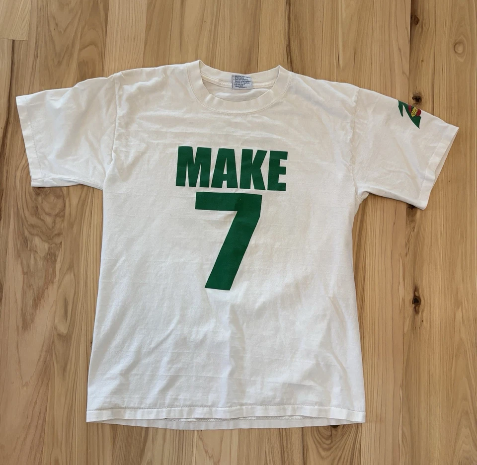 De colección Años 90 Up Yours Seven Up Soda Pop Promo Para Hombres Grande Y2K Humor Divertido Foto 3 de 4