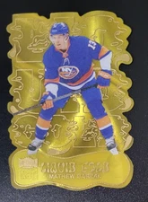 Mathew Barzal 2024-25 Metal Universe Hockey Liquid Gold. Case Hit.