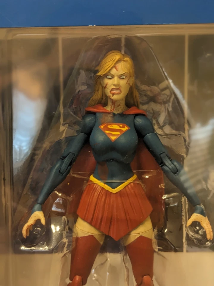 DC Essentials - Directo de la fuente: #31 ¡Figura de Supergirl fallecida de 6,5"! (2021) Foto 3 de 4
