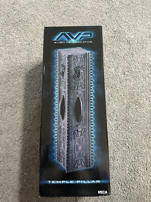 🔥🔥Rare NECA Alien Vs. Predator Pyramid Pillar Diorama