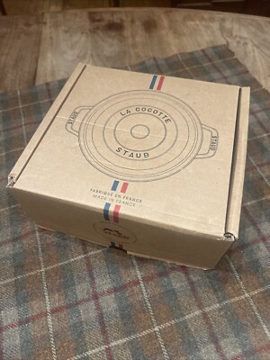Staub 3.9 Quart Round Cocotte In Citron NEW In Box Issue Free