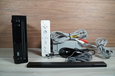 Nintendo Wii RVL-101 Console - black - Complete W/ Cables & controllers