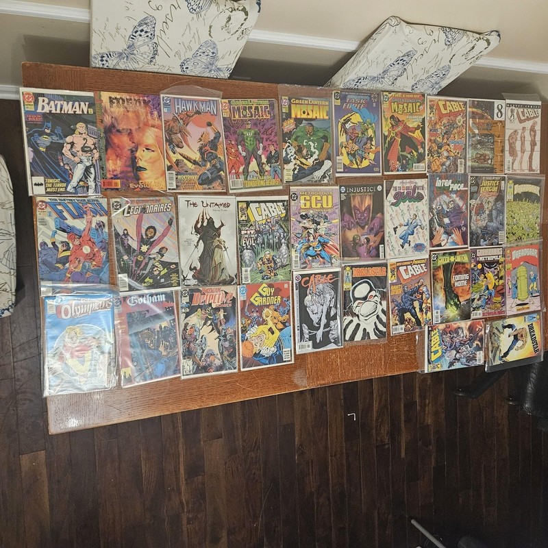DC Marvel Comic Book Lot 30+ Issues Cable Dreadstar Green Lantern Mosaic Batman