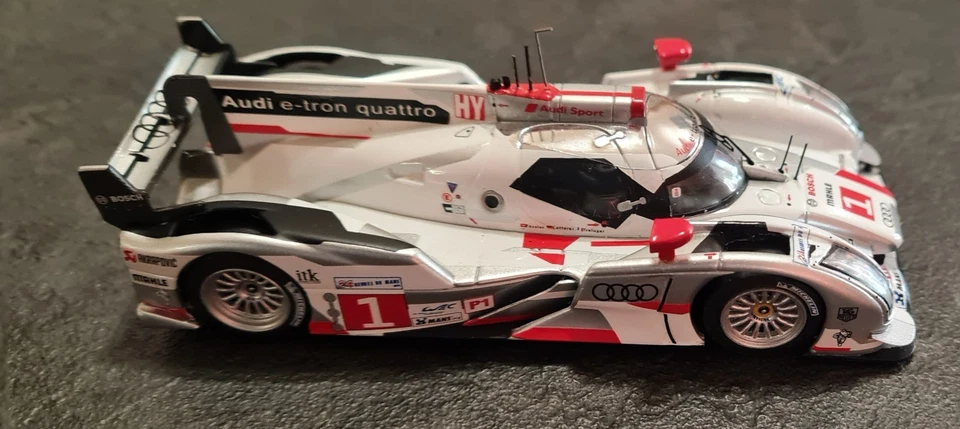 Modellino Le Mans 1:43 Audi R18 Etron 4 2012 Lotterer, Fassler, Treluyer - Immagine 4 di 4