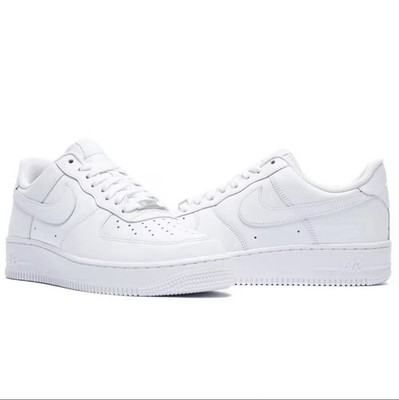 Nike Air Force 1  07 Low Top Herren Sneaker Weiß EU 42   Brandneu & Original