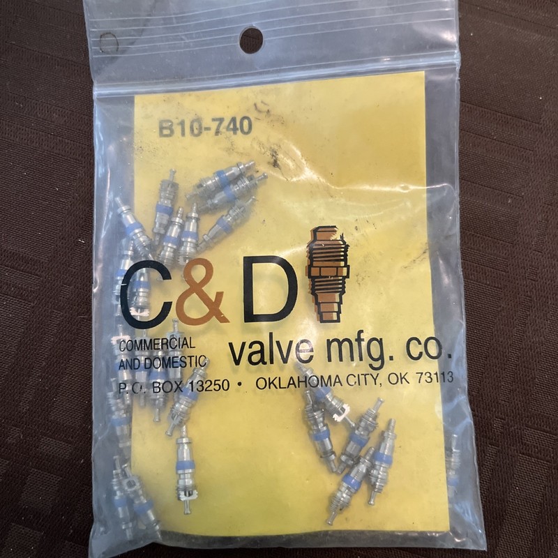 25 C&D Valve Cores B10-740 CD4450/25