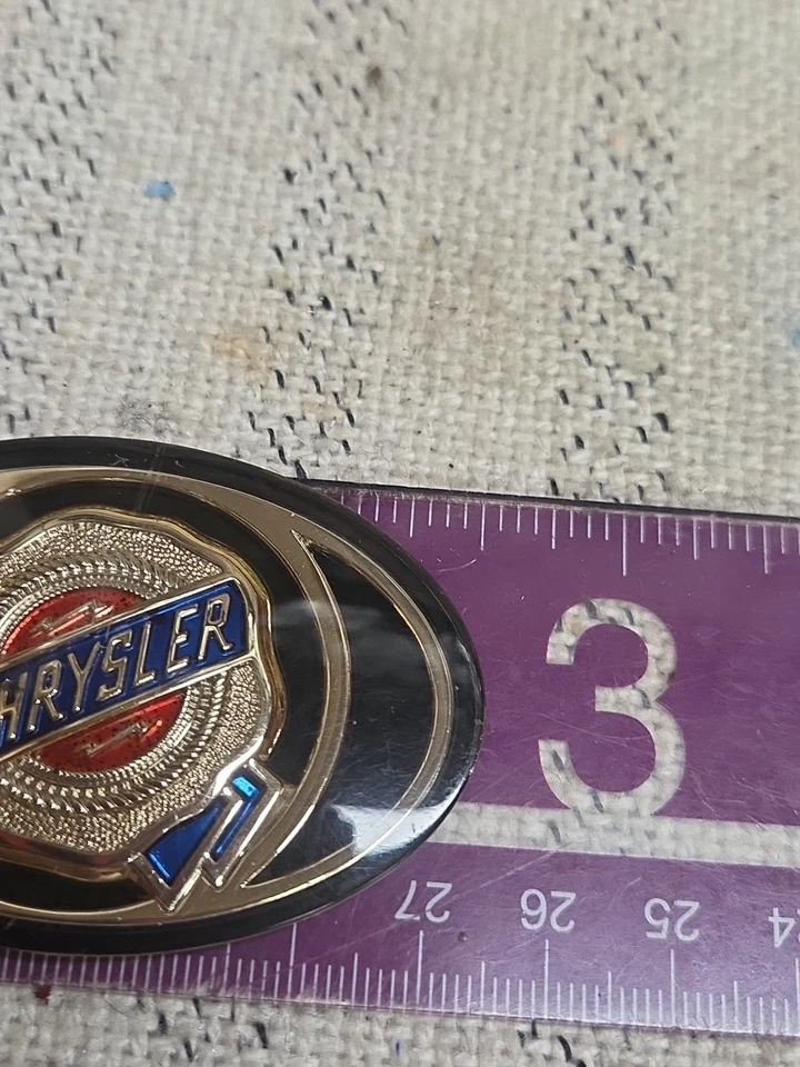 Mopar 4805157 emblema delantero ovalado -- 2005-2010 Town & Country & Chrysler 300 - Nuevo de Lote Antiguo Foto 3 de 4